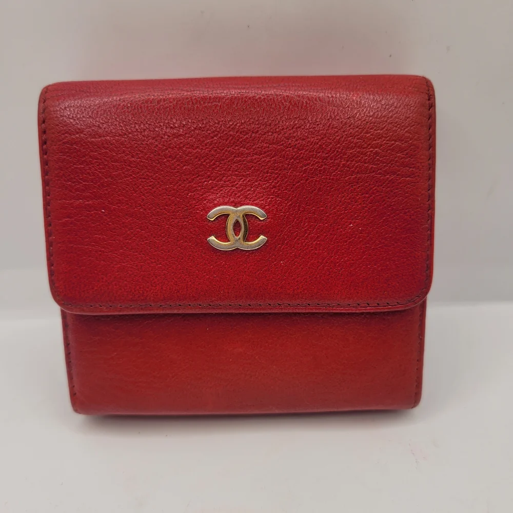 CHANEL Red Leather Wallet Luxurious Design